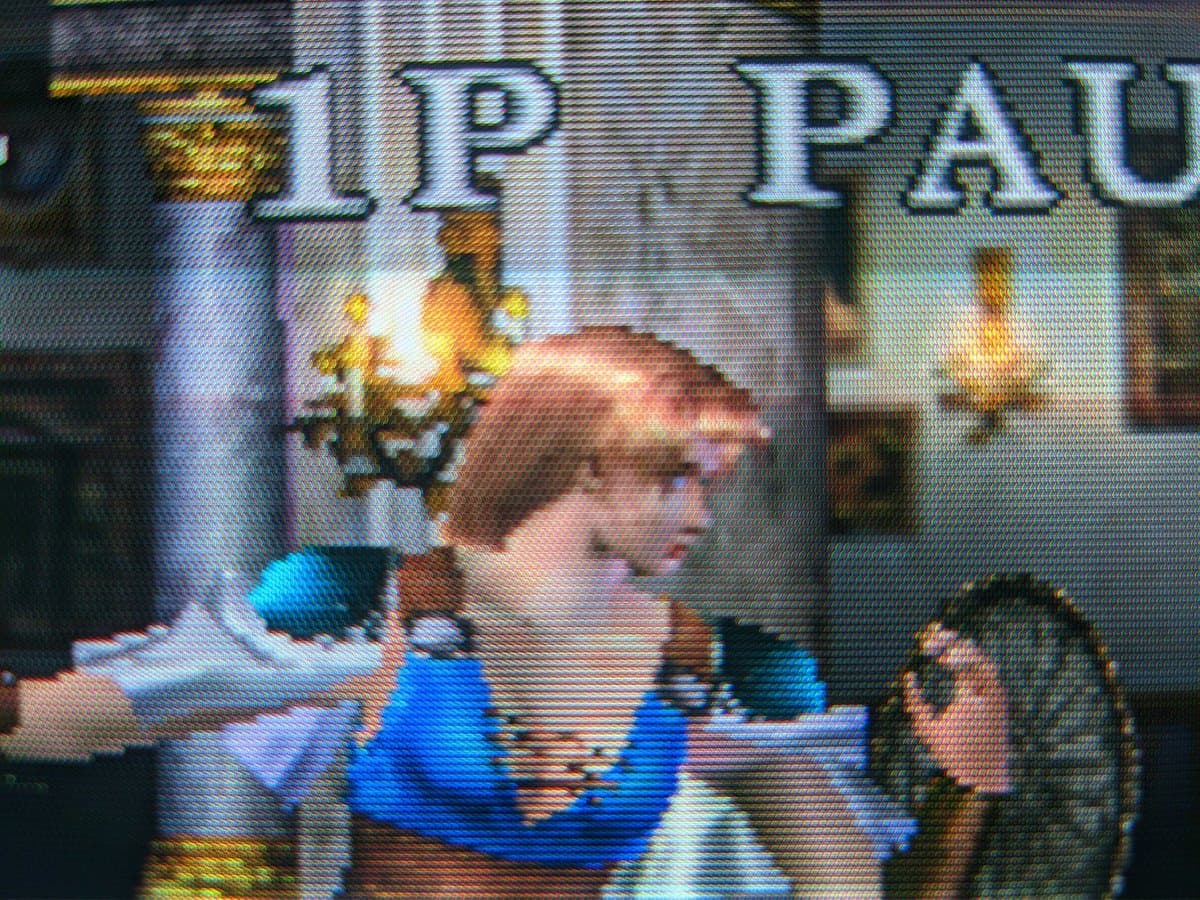 Sony CPD-G420 displaying Soul Calibur on Dreamcast after G2 voltage calibration repair, showing character close-up.